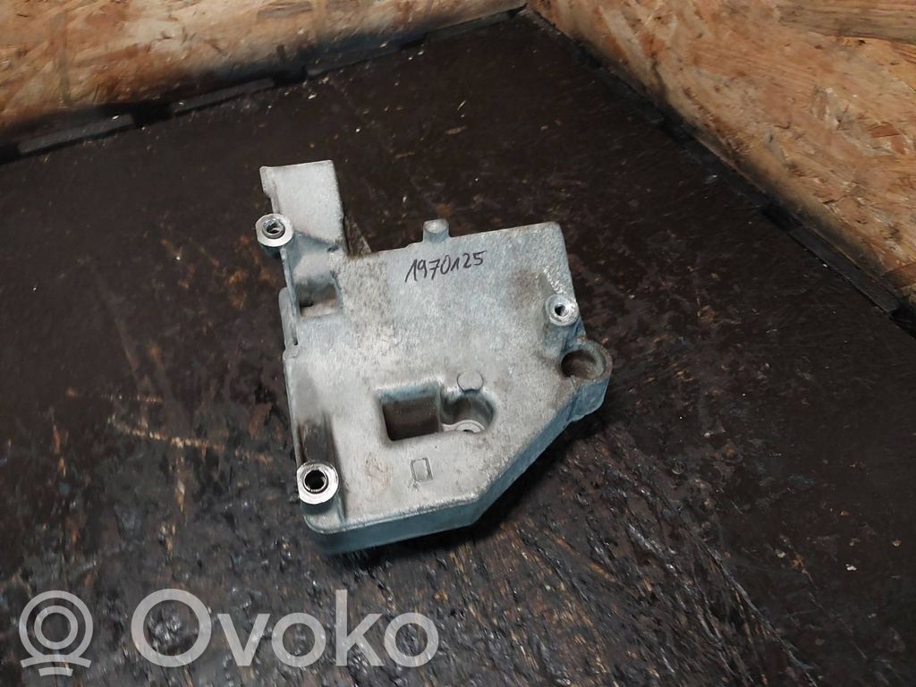 BMW 5 E39 A/C compressor mount bracket 