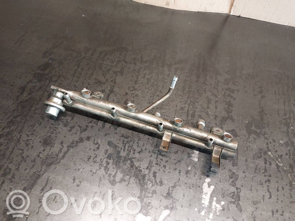 BMW 3 E46 Fuel main line pipe 