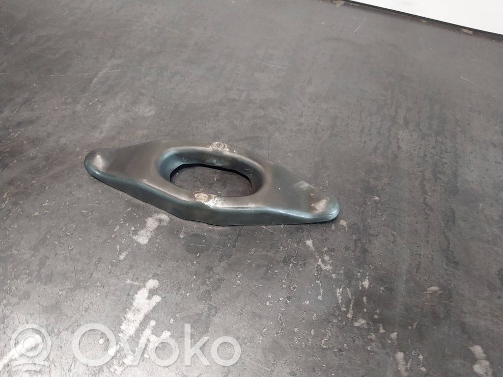 BMW 5 E39 Apusylinterin irrotuslaakeri 