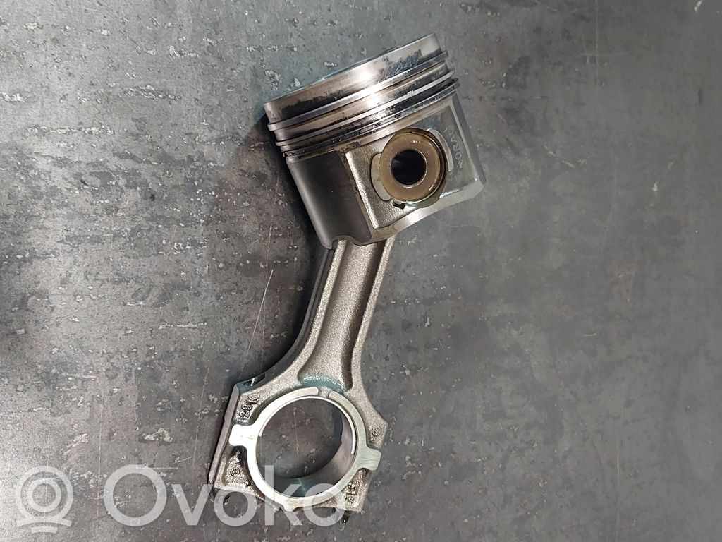 BMW 3 E46 Piston with connecting rod 