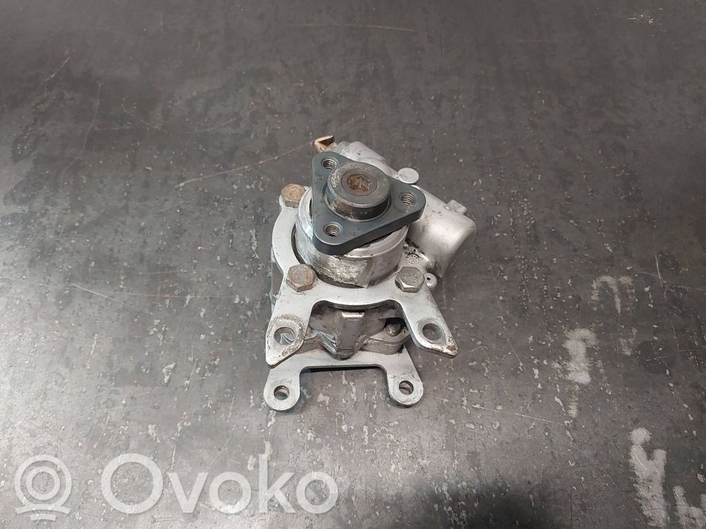 Ohjaustehostimen pumppu   32411094964