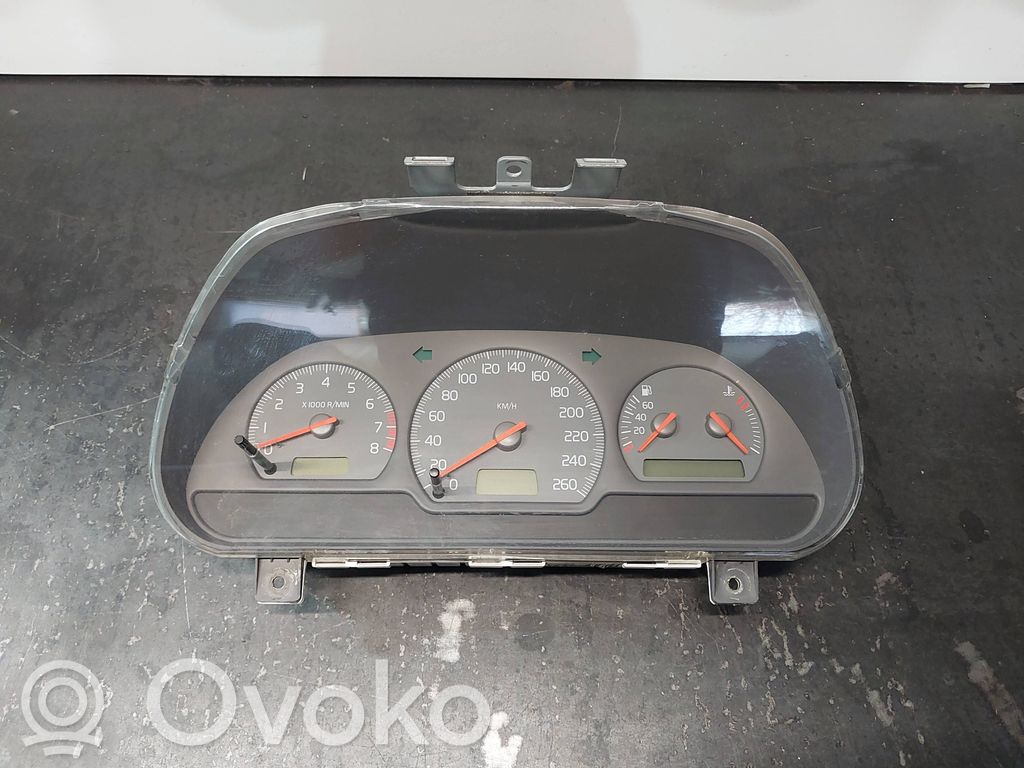 Volvo S40, V40 Spidometras (prietaisų skydelis) 