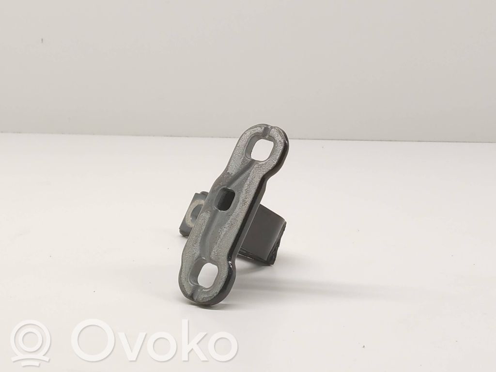 Volvo V60 Front door lower hinge 