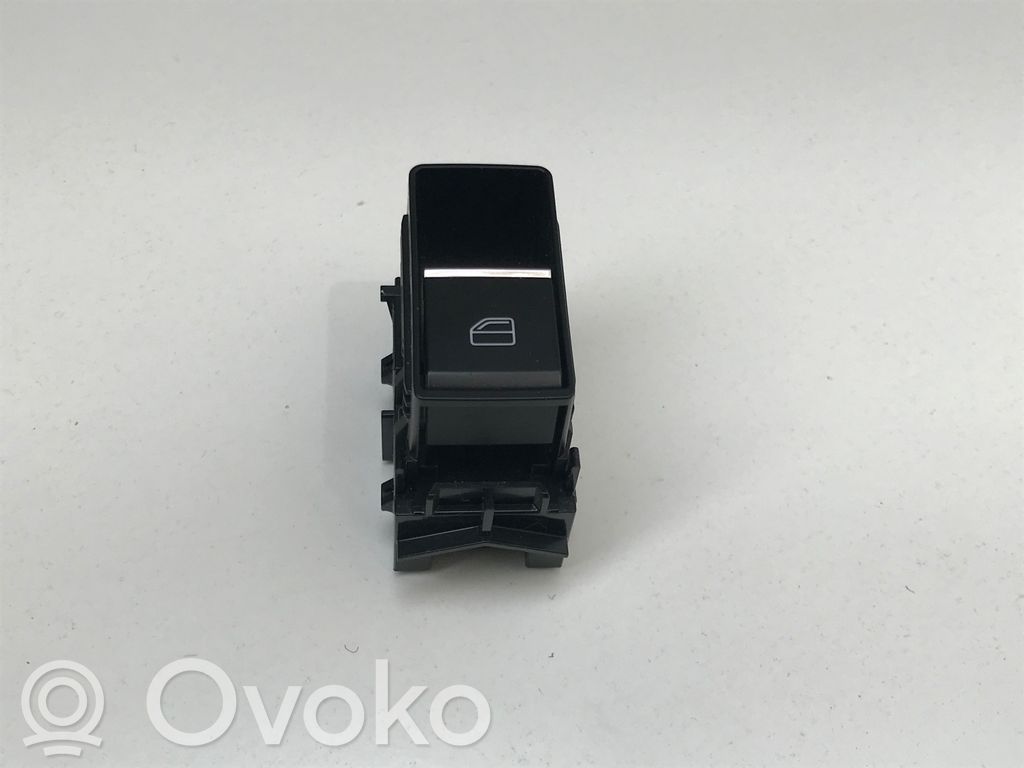 Mazda MX-30 Quarter vent window switch 
