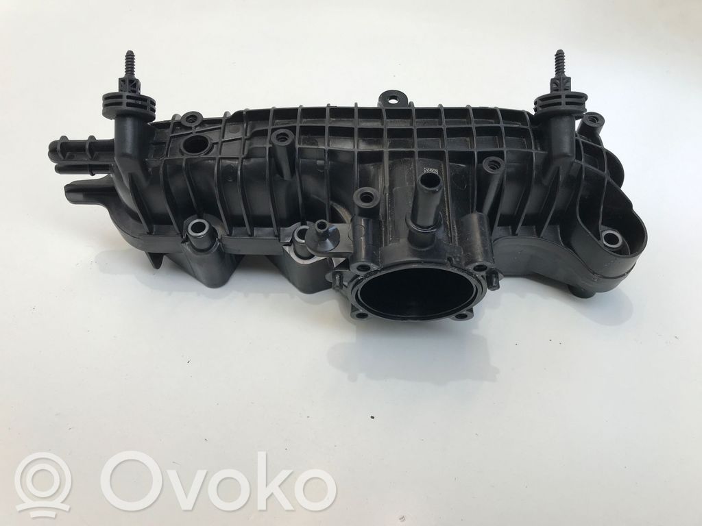 Volvo XC40 Kolektor ssący 