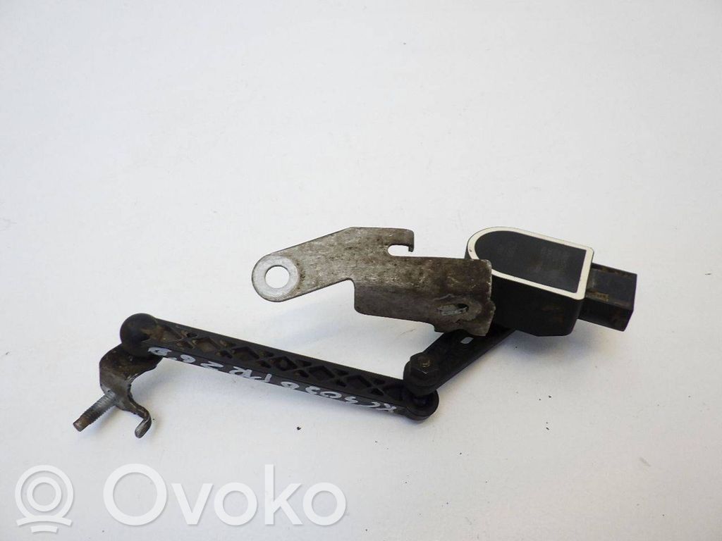 Volvo XC40 Headlight/headlamp level sensor 
