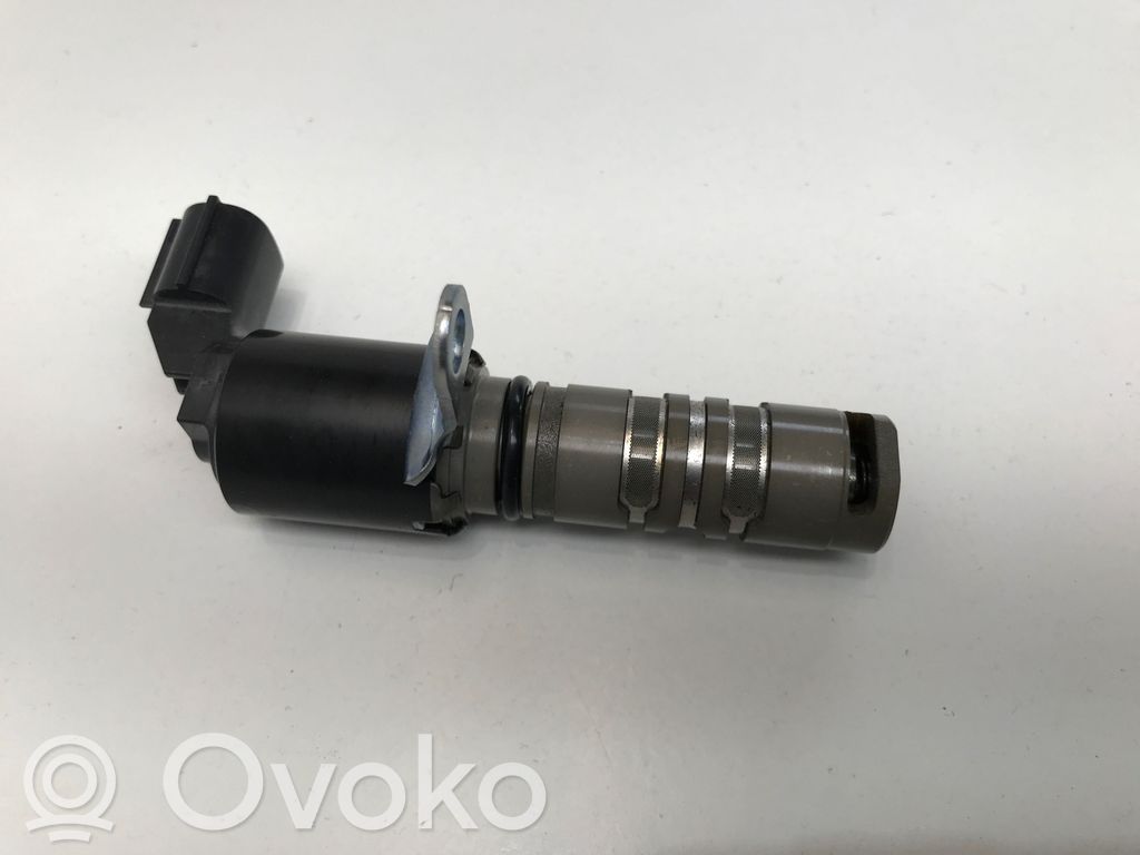 Volvo XC40 Válvula de control del aceite 
