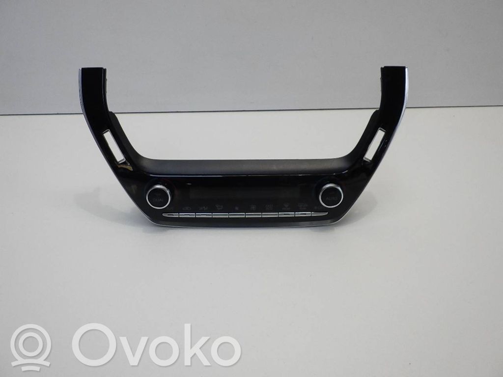 Suzuki Swace Climate control/heater control trim 