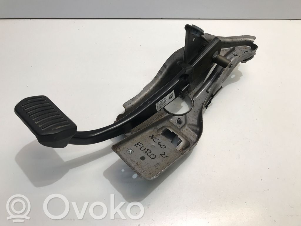Volvo XC40 Jarrupoljin 