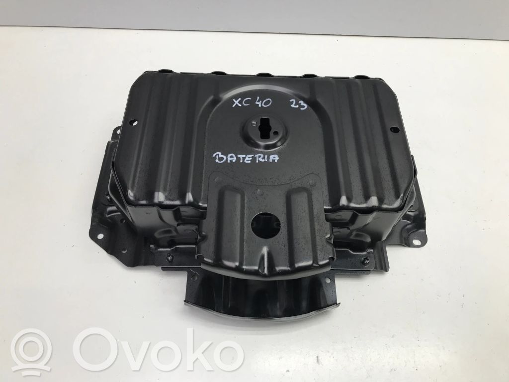 Volvo XC40 Battery box tray 