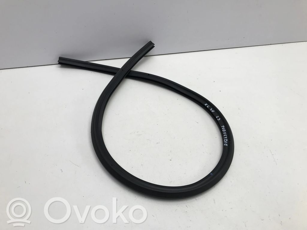 Volvo XC40 Wiper trim 