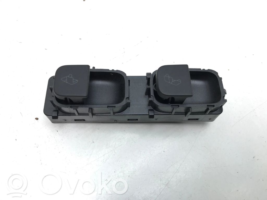 Tesla Model Y Otros interruptores/perillas/selectores 