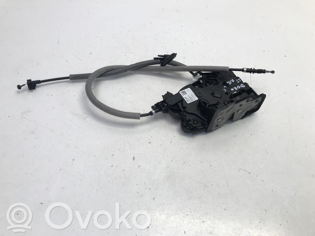 Cupra Born Takaoven lukko 