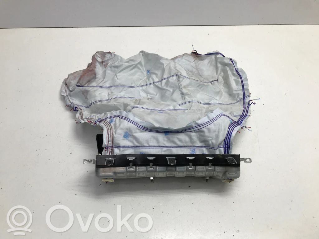 Volvo XC40 Knee airbag 