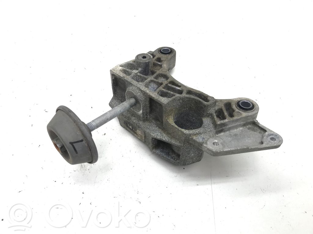 Jaguar I-Pace Engine mounting bracket 