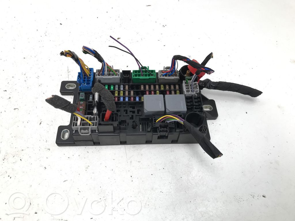 Jaguar E-Pace Fuse module 