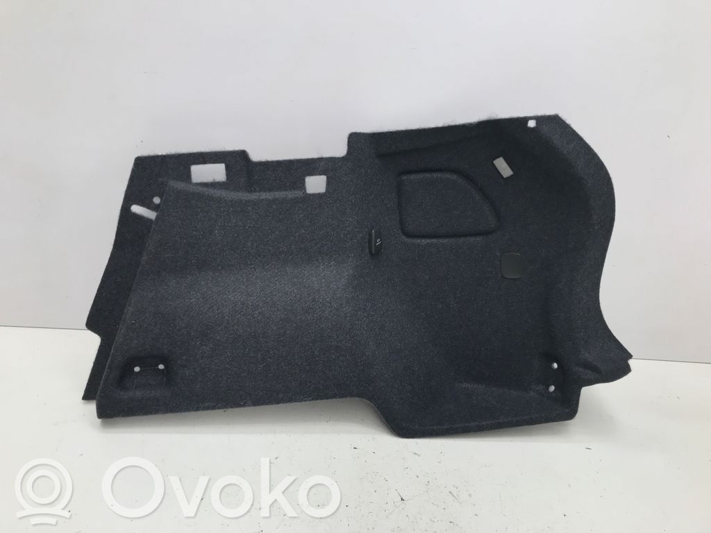 Volvo XC40 Boczek / Tapicerka / bagażnika 
