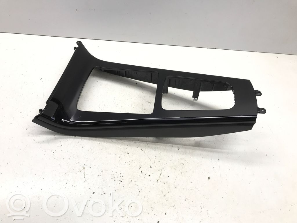 Mercedes-Benz A W177 Inserti decorativi cornice della consolle centrale 