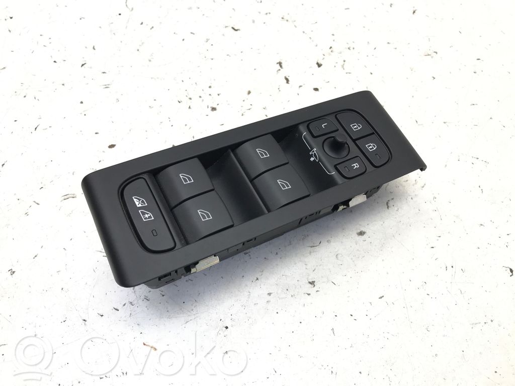 Volvo XC40 Quarter vent window switch 