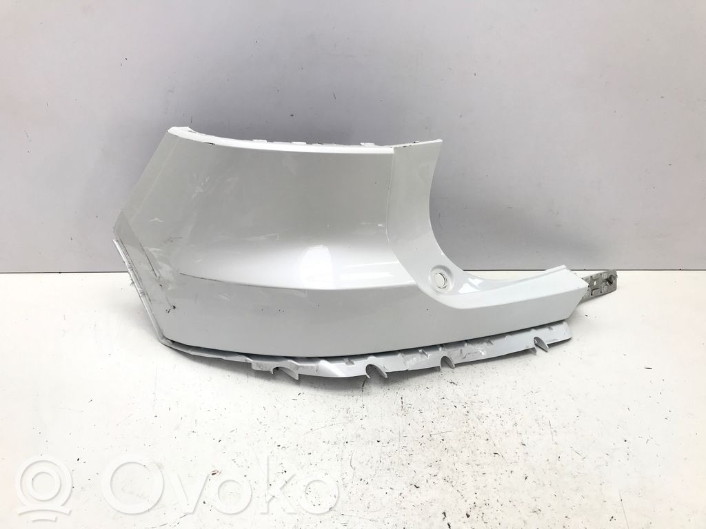 Volvo XC40 Moldura de la esquina del parachoques trasero 