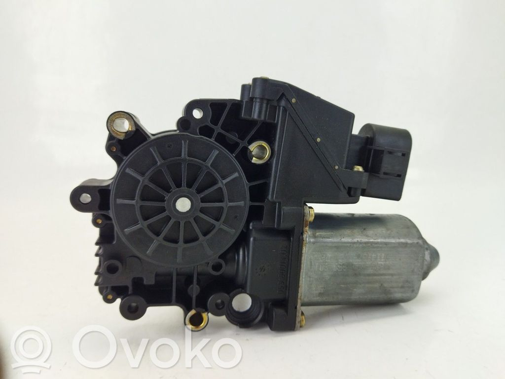 Audi A4 S4 B6 8E 8H Rear door window regulator motor 