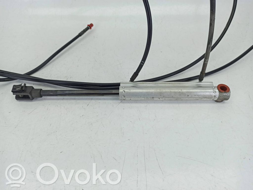 Tailgate/trunk/boot lid buffer   LA190581