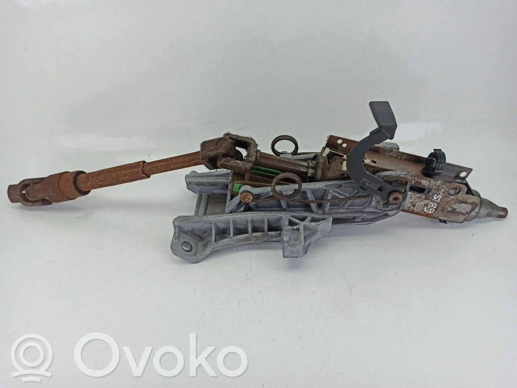 Ford Focus Steering wheel axle 