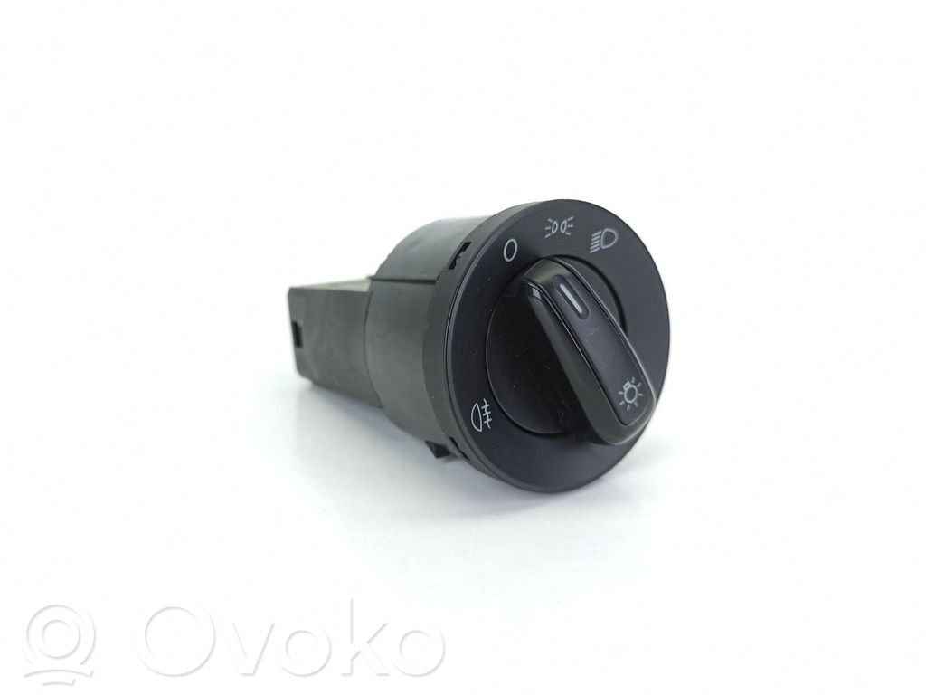 Interruptor de control del panel de luces   6R0941531B
