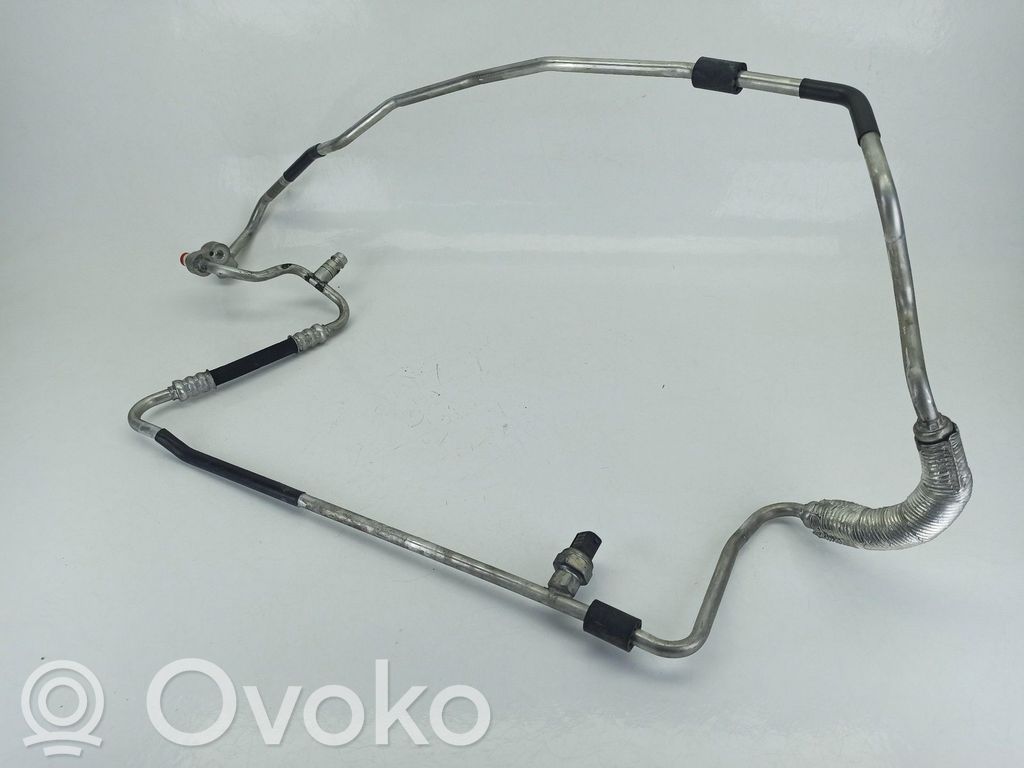 BMW X1 E84 Ilmastointilaitteen putki (A/C) 