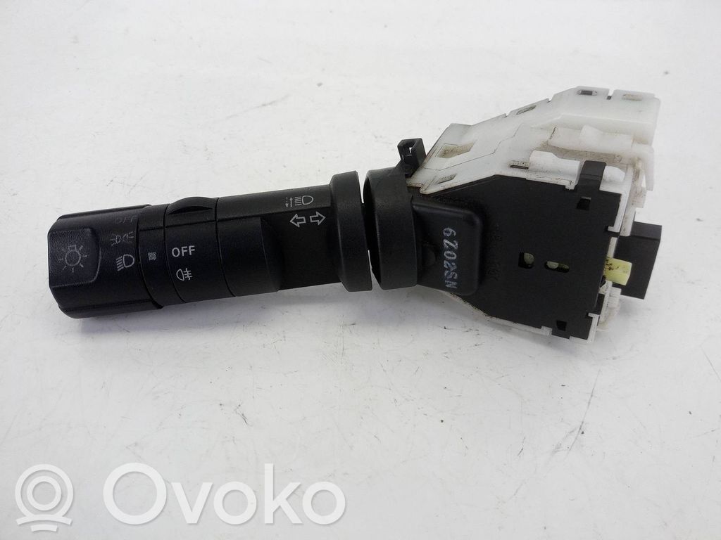 Nissan Pathfinder R51 Interruptor de control del panel de luces 