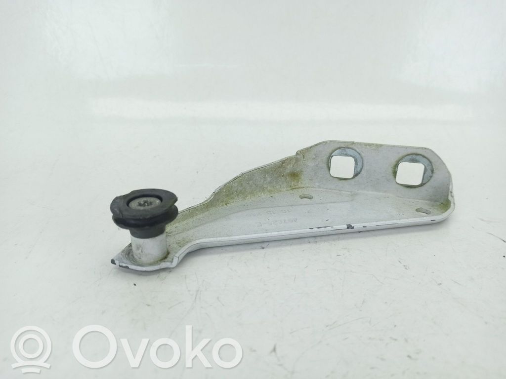 Sliding door upper roller guide/hinge   497626E