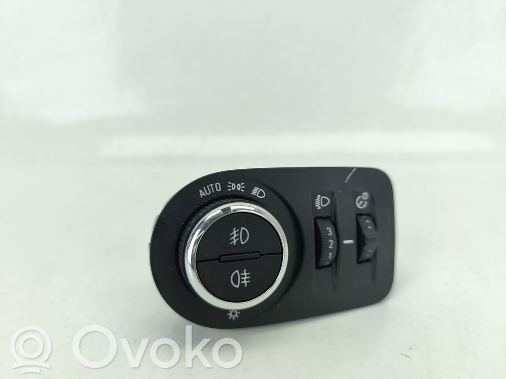 Opel Grandland X Paneļa apgaismojuma regulēšanas slēdzis 