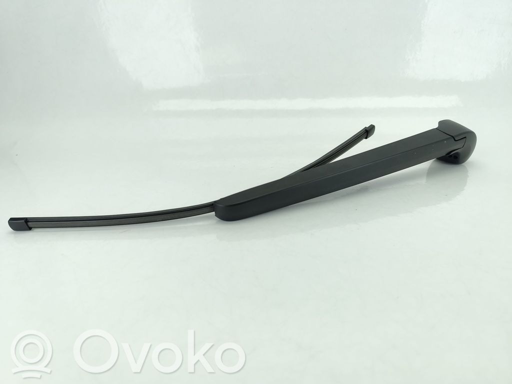 Audi Q7 4M Ramię wycieraczki szyby tylnej 
