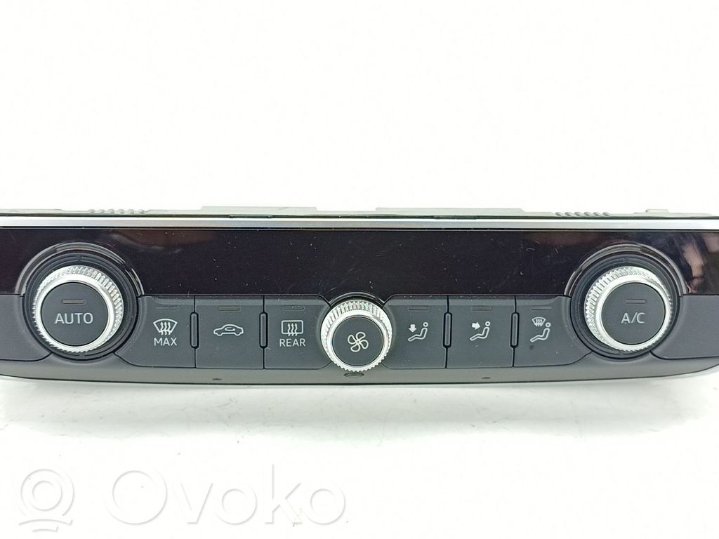 Audi Q3 F3 Climate control unit 