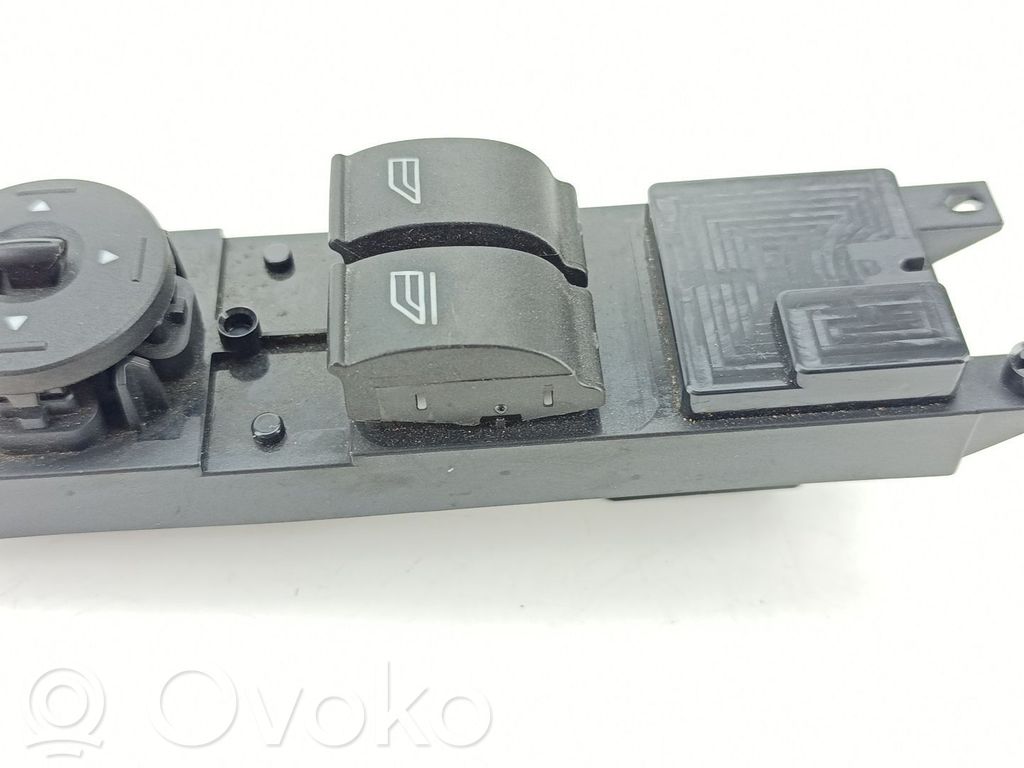 Ford Focus Electric window control switch 