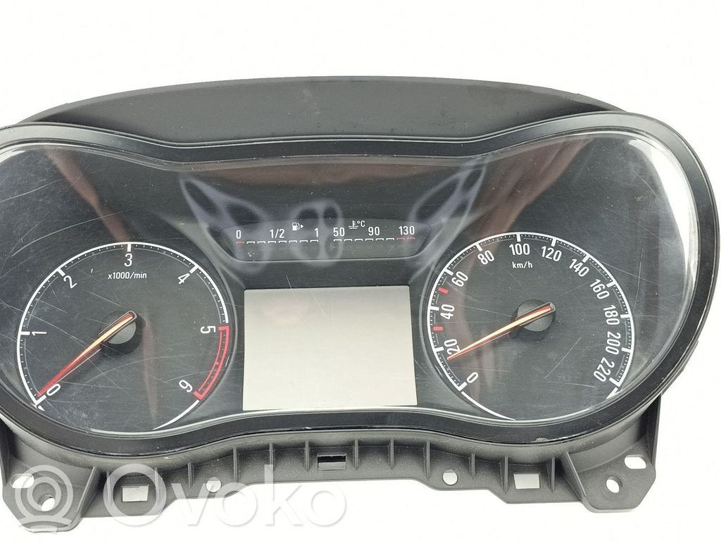 Opel Corsa E Clock 