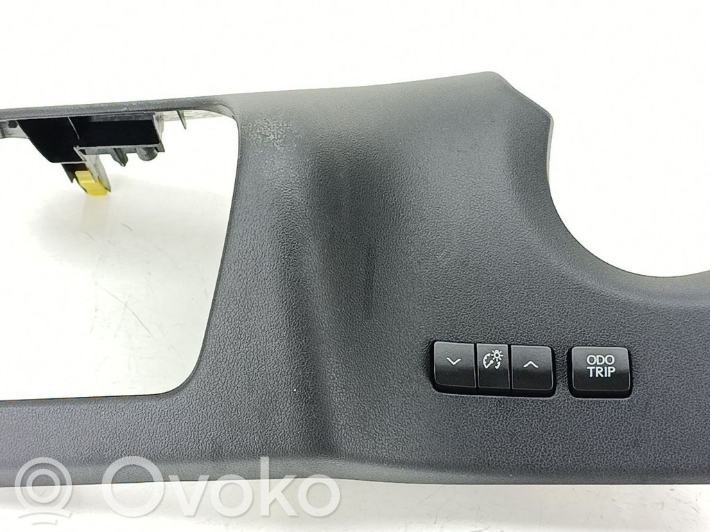 Lexus NX Alaverhoilu 