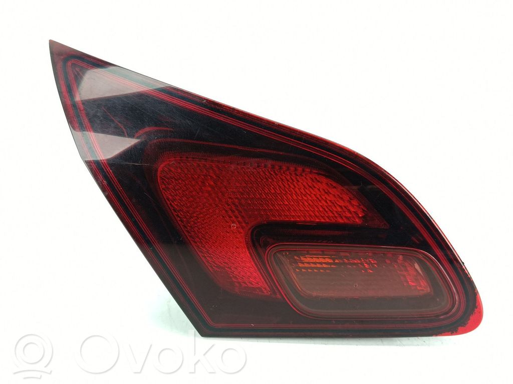 Opel Astra H Etuajovalon polttimo 