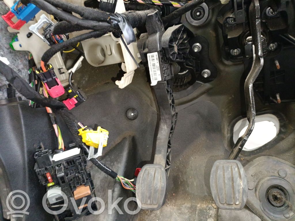 Peugeot Partner III Pedal de embrague 