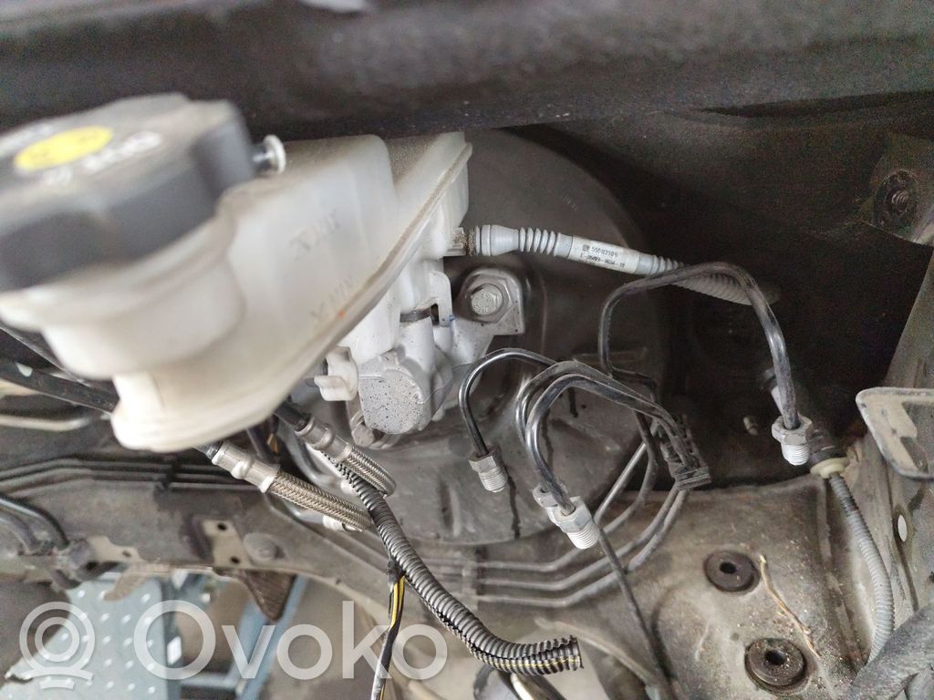 Opel Astra K Wspomaganie hamulca 