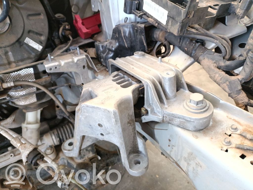 Ford Focus Engine mount bracket 