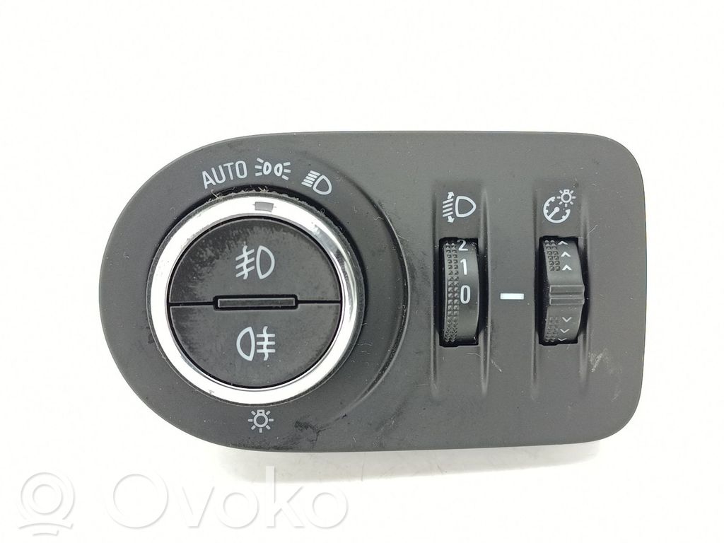 Opel Crossland X Interruptor de control del panel de luces 