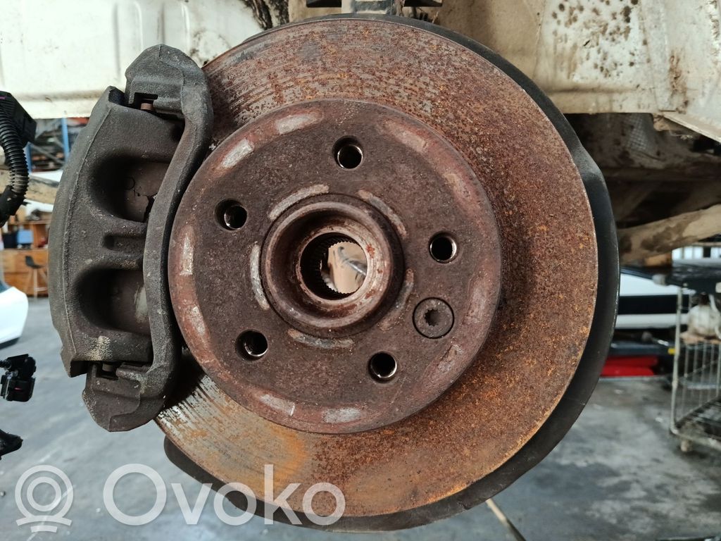 Volkswagen Crafter Etujarrulevy 