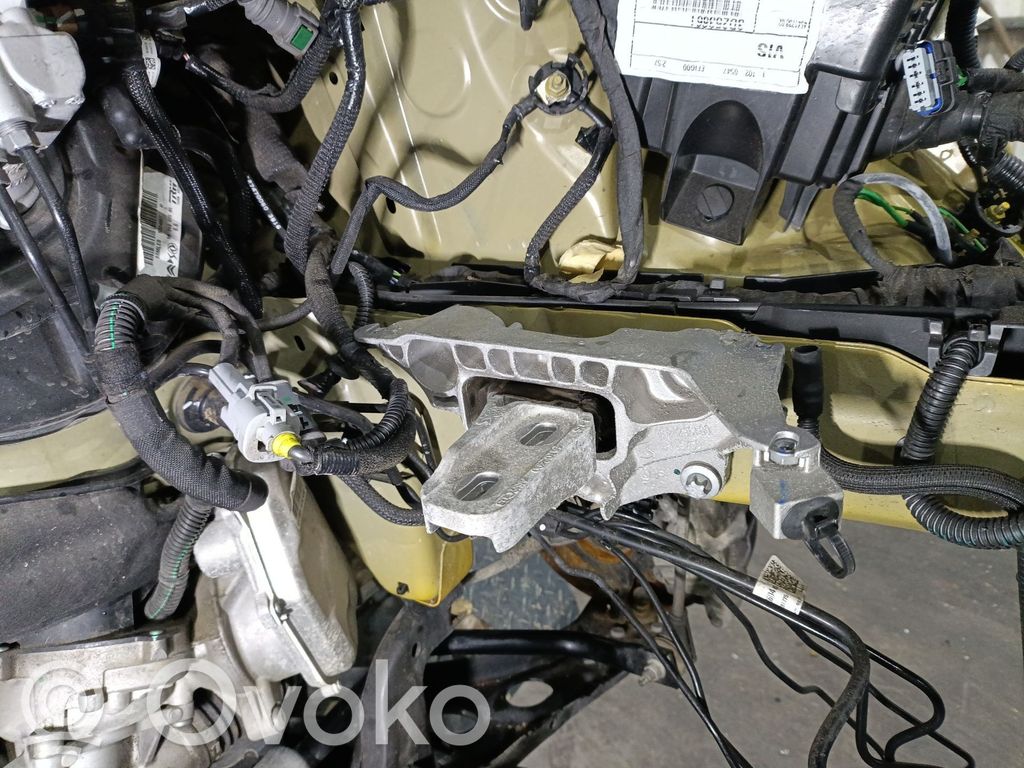 Peugeot 208 II Mocowanie / Uchwyt skrzyni biegów 