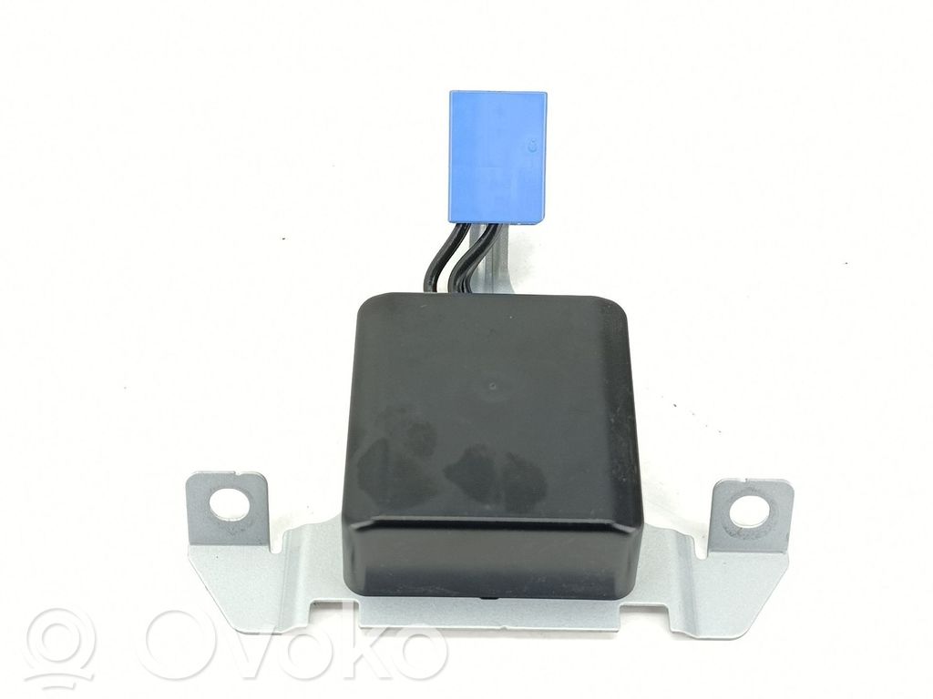 Mazda CX-30 Radio antenna 