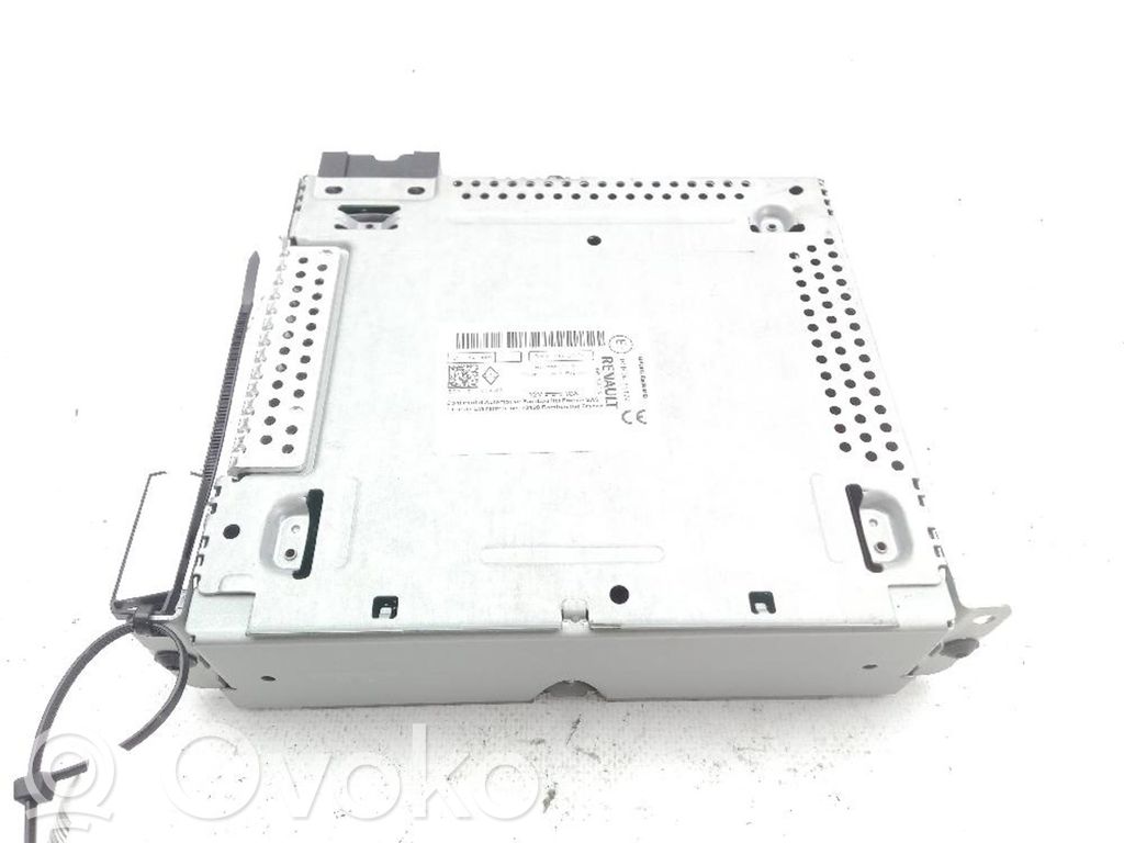 Renault Trafic III (X82) Panel / Radioodtwarzacz CD/DVD/GPS 
