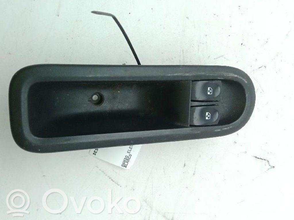 Renault Clio III Interruptor del elevalunas eléctrico 