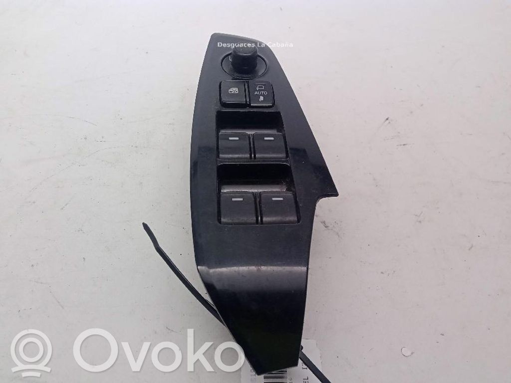 Mazda 3 II Electric window control switch 