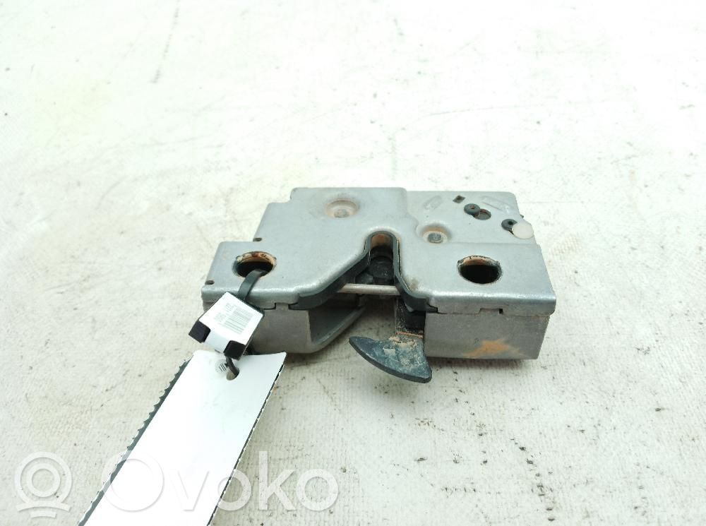 Seat Leon (5F) Tie down hook / loop 