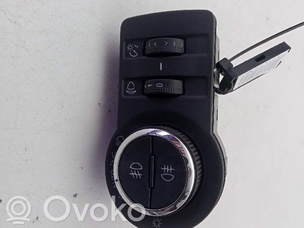 Opel Astra J Light switch 